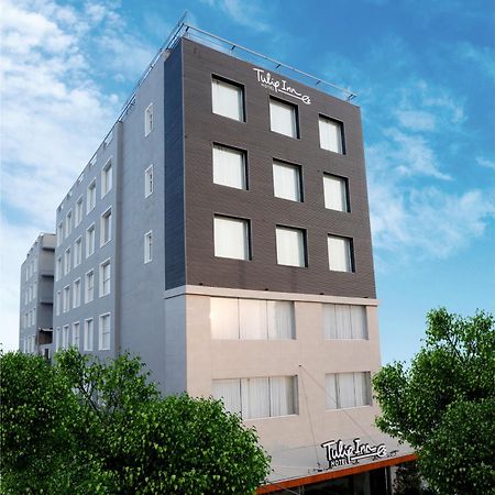 โรงแรม แซ้บไฟร์ Zirakpur ภายนอก รูปภาพ