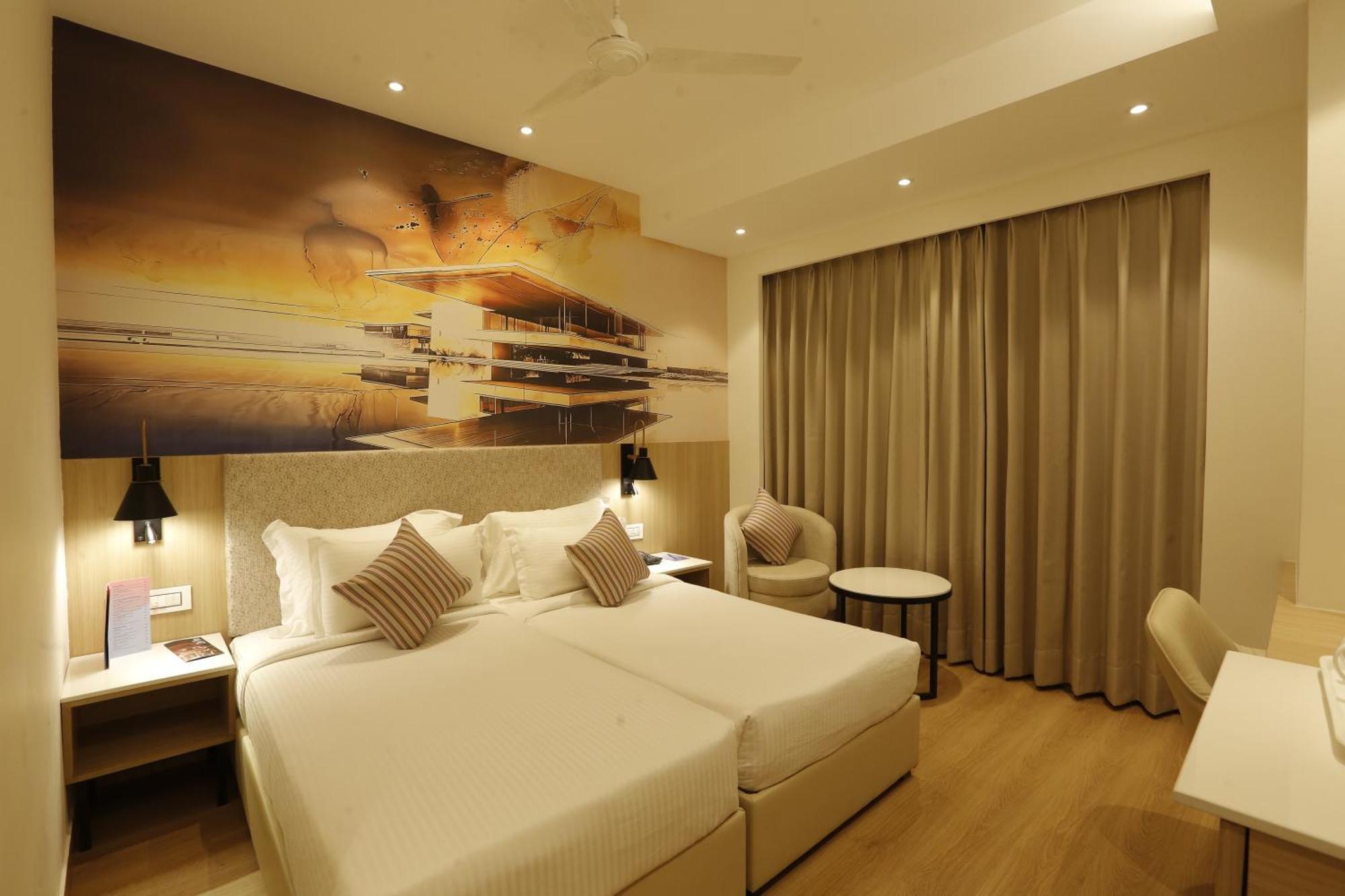 โรงแรม แซ้บไฟร์ Zirakpur ภายนอก รูปภาพ